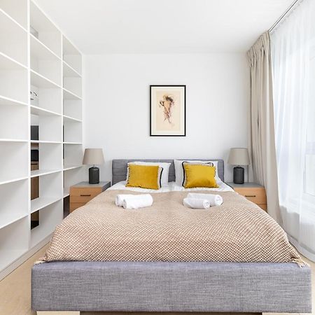 Sierpinskiego 1A - Studio With Balcony & Desk - Remote Work By Noclegi Renters Βαρσοβία Εξωτερικό φωτογραφία