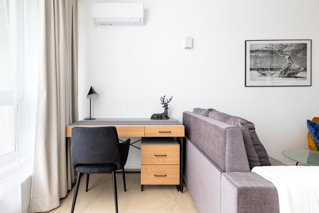 Sierpinskiego 1A - Studio With Balcony & Desk - Remote Work By Noclegi Renters Βαρσοβία Εξωτερικό φωτογραφία