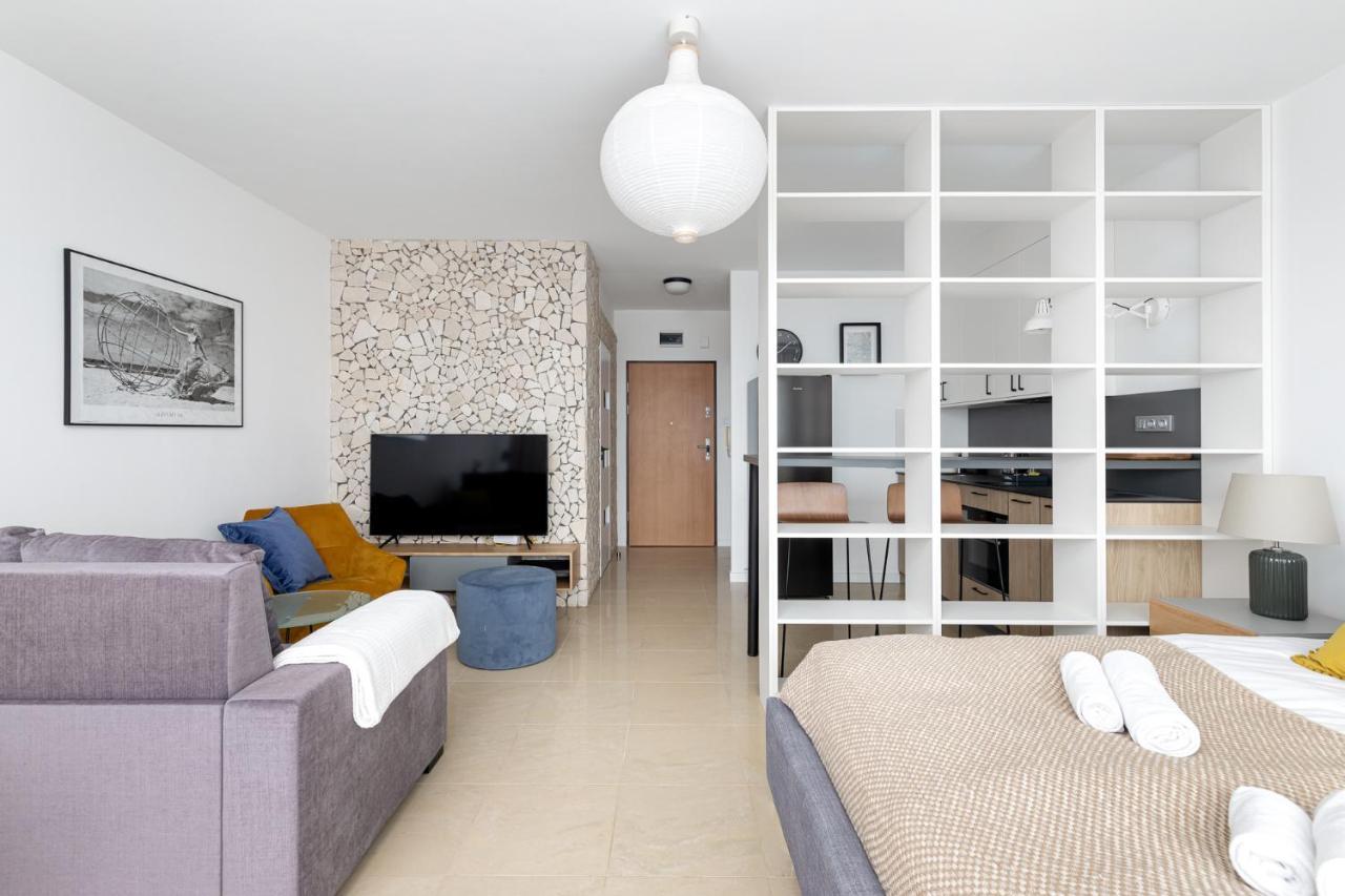 Sierpinskiego 1A - Studio With Balcony & Desk - Remote Work By Noclegi Renters Βαρσοβία Εξωτερικό φωτογραφία